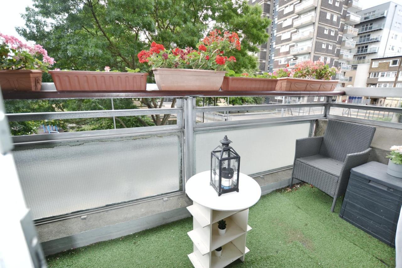 Garden Tower Flat Apartment Лондон Екстериор снимка